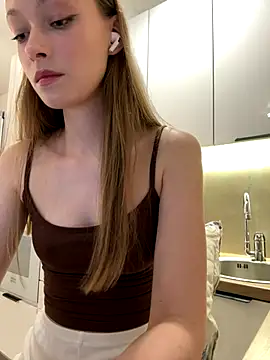 FriendlyFire 18 online show from 09.25.25