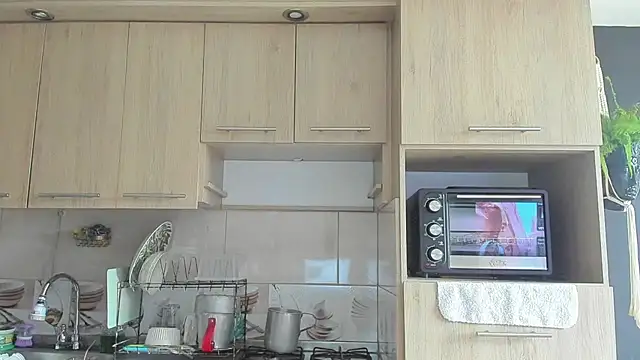 Arnolwilliams online show from 10.17.25