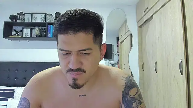 Arnolwilliams online show from 11.08.25