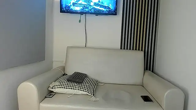 toji luxxer online show from 10.18.25