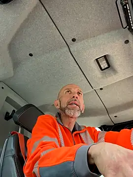 Snapshot of Sly38900 chatting on 10.09.25 Sly38900 online show from 10.09.25