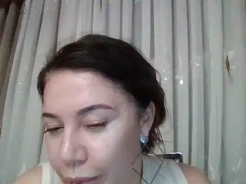 Lomivah online show from 11.15.25