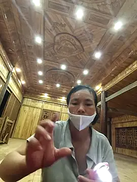 lily-00 online show from 10.11.25