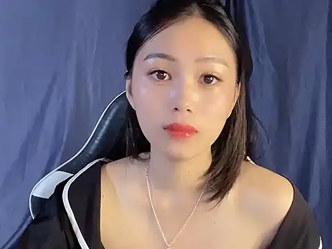 Snapshot of Lyly4757 chatting on 09.21.25 Lyly4757 online show from 09.21.25