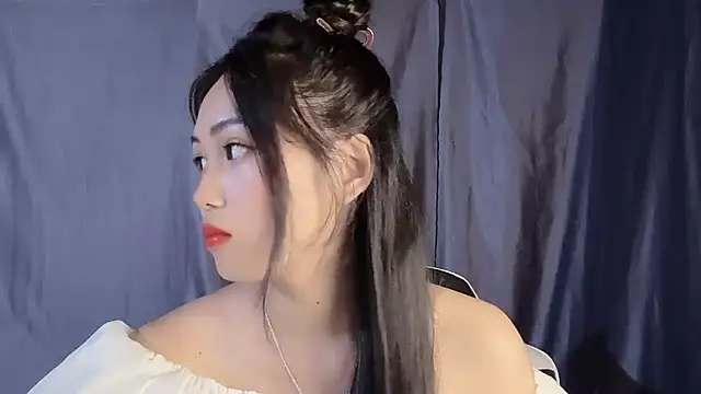 Snapshot of Lyly4757 chatting on 09.23.25 Lyly4757 online show from 09.23.25