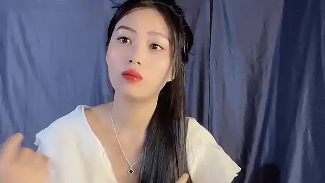 Snapshot of Lyly4757 chatting on 09.23.25 Lyly4757 online show from 09.23.25