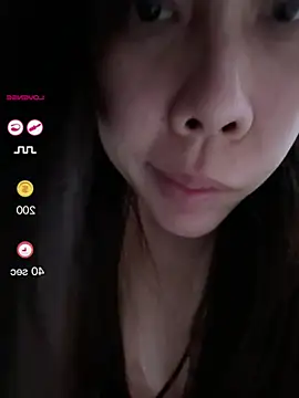 Snapshot of qianhan_x chatting on 06.13.26 qianhan x online show from 06.13.26
