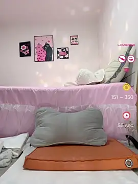 Snapshot of qianhan_x chatting on 06.20.26 qianhan x online show from 06.20.26