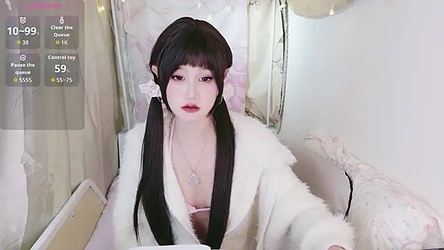 Snapshot of schoolgirl-nurse chatting on 12.22.25 schoolgirl-nurse online show from 12.22.25