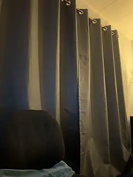 Snapshot of ZoeyJohnson chatting on 11.07.25 ZoeyJohnson online show from 11.07.25