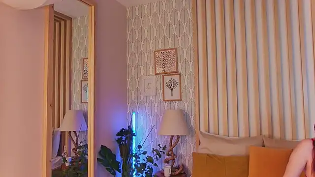 DesireeKeys online show from 01.12.26