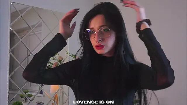 DarcyAspacio online show from 10.20.25