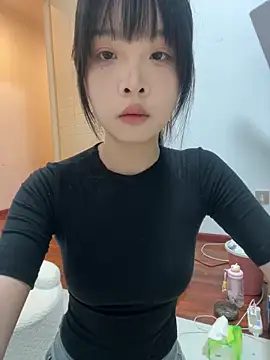 Snapshot of qiqi_x chatting on 05.24.26 qiqi x online show from 05.24.26