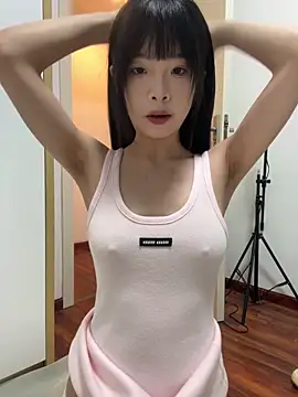 Snapshot of qiqi_x chatting on 06.04.26 qiqi x online show from 06.04.26
