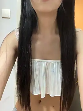Snapshot of qiqi_x chatting on 07.04.26 qiqi x online show from 07.04.26
