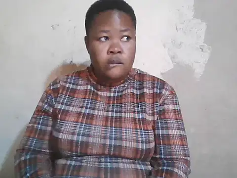 Snapshot of Bustyass93 chatting on 09.30.25 Bustyass93 online show from 09.30.25