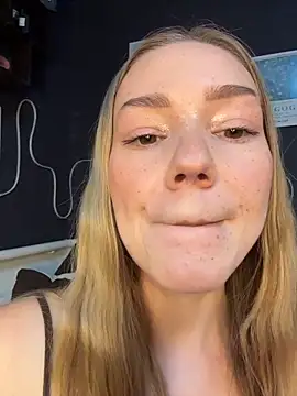 MilaMoone online show from 03.20.26