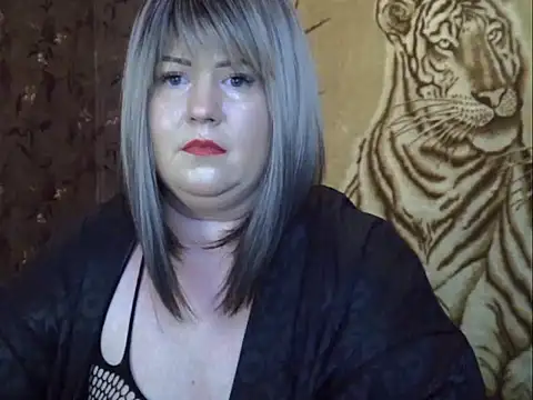 YuliiaSan online show from 12.17.25