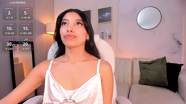 Tiffany Low online show from 02.06.26