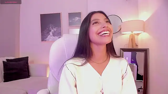 Tiffany Low online show from 03.15.26