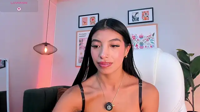 Tiffany Low online show from 07.19.26