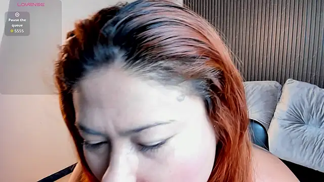 Zoe-stonee online show from 10.16.25