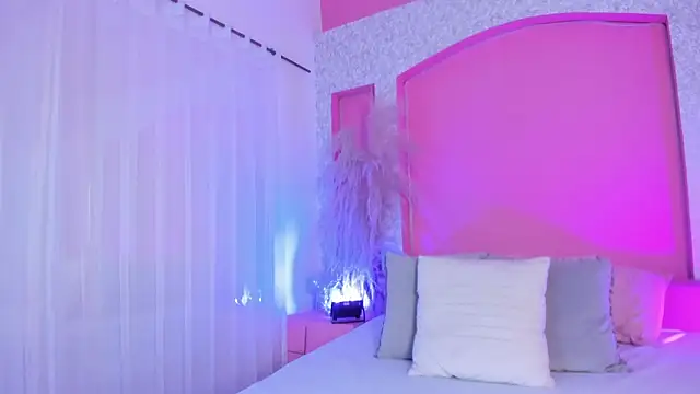 Peytonn Monroe online show from 03.13.26