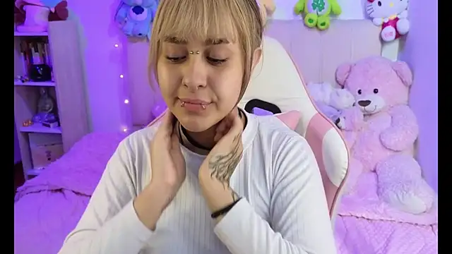 NekoWaifu online show from 04.09.26