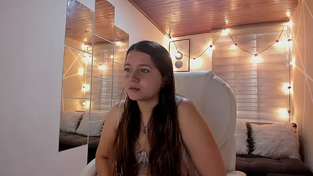 sophiee09  online show from 10.25.25