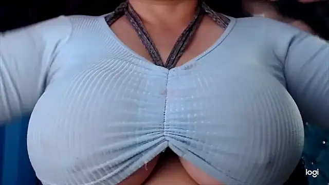 Snapshot of Lisa_Squirt_Hot chatting on 03.04.26 Lisa Squirt Hot online show from 03.04.26