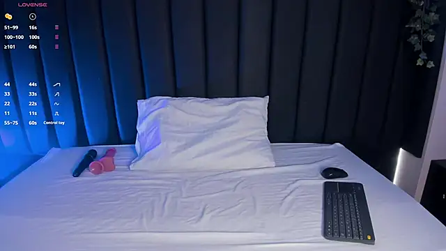 Cristina joy online show from 10.23.25