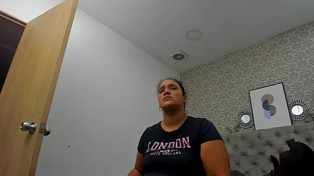 Hanna Marshall  online show from 10.22.25