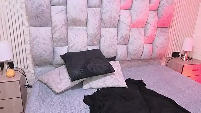 sofiagutierrez   online show from 11.11.25