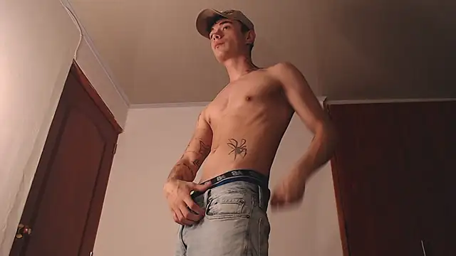 Snapshot of jaico_santos chatting on 11.25.25 jaico santos online show from 11.25.25