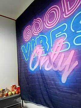 Mikaaa97 online show from 01.11.26