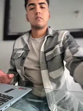 Snapshot of tomy_hot20 chatting on 09.19.25 tomy hot20 online show from 09.19.25