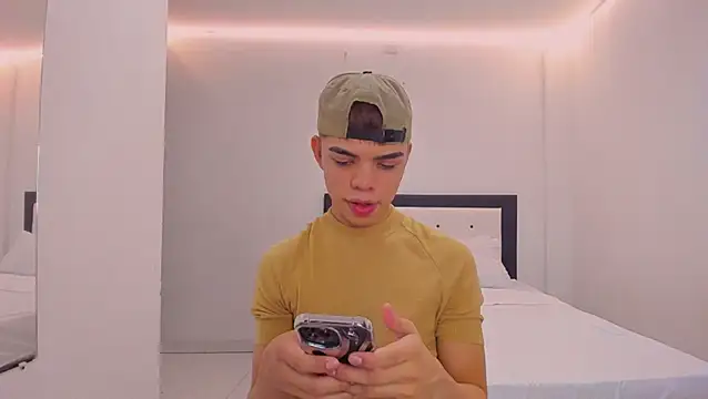 Snapshot of Zacktorres_ chatting on 02.07.26 Zacktorres online show from 02.07.26
