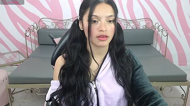 maddie  cute online show from 10.07.25