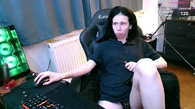 Snapshot of jchouse06 chatting on 09.21.25 jchouse06 online show from 09.21.25