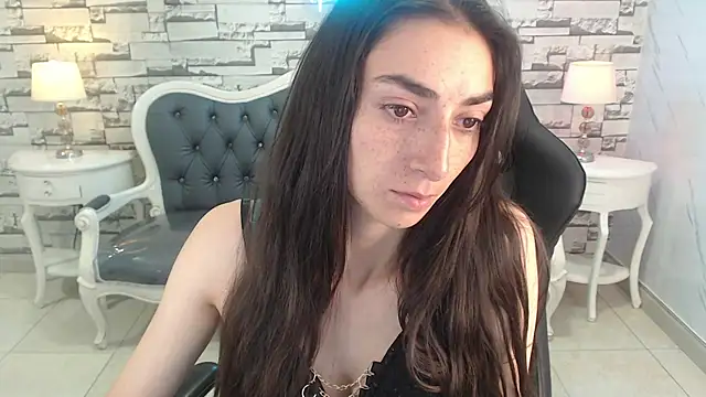 Maily a  online show from 09.30.25