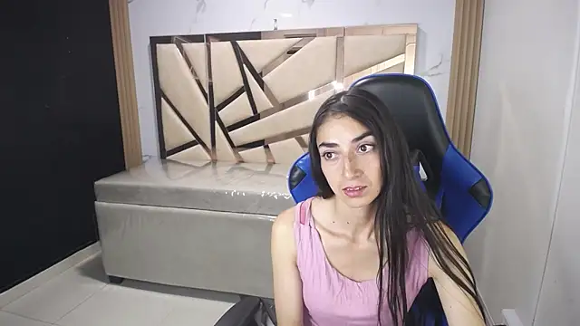 Maily a  online show from 11.16.25