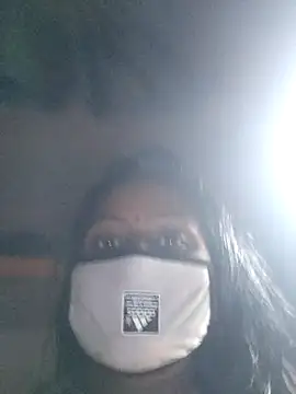 Jasmine Januja online show from 12.18.25