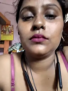 Snapshot of Jasmine_Januja chatting on 05.15.26 Jasmine Januja online show from 05.15.26