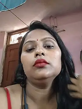 Snapshot of Jasmine_Januja chatting on 06.11.26 Jasmine Januja online show from 06.11.26