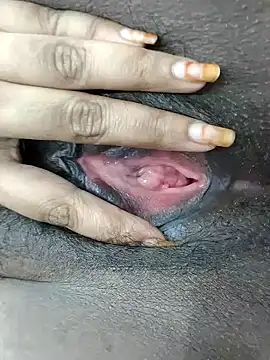 Snapshot of telugu_honey1 chatting on 11.30.25 telugu honey1 online show from 11.30.25