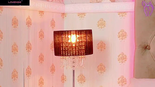 Snapshot of CoraVex chatting on 10.23.25 CoraVex online show from 10.23.25