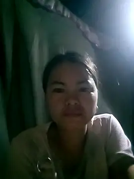 Snapshot of emly-xinh18 chatting on 09.19.25 emly-xinh18 online show from 09.19.25