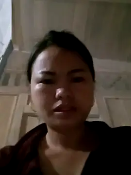 Snapshot of emly-xinh18 chatting on 09.30.25 emly-xinh18 online show from 09.30.25