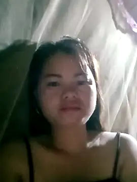 Snapshot of emly-xinh18 chatting on 10.08.25 emly-xinh18 online show from 10.08.25