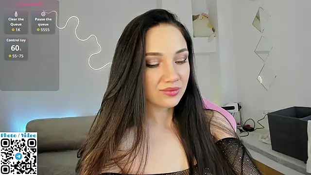 Helen Spark online show from 11.05.25